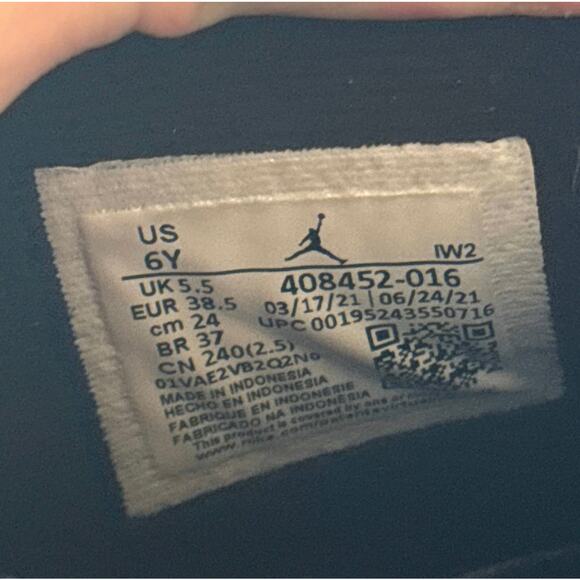 Size 6 - Nike Air Jordan 4 Retro GS Red Thunder Men's Shoes - Picture 7 of 10